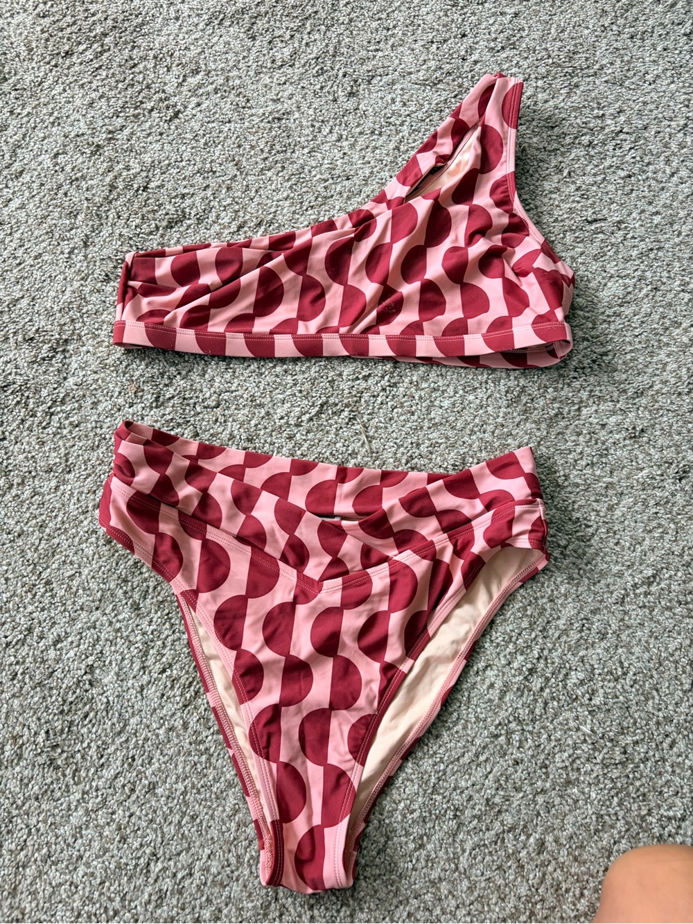 Cupshe Pink Two-Tone Wave Print One-Shoulder Bikini